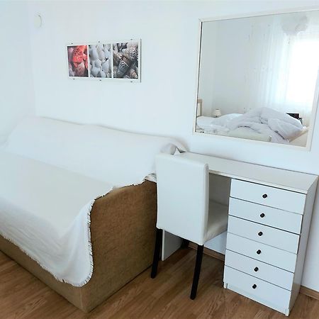 Apartment Mediterranean Garden Rijeka Exteriör bild