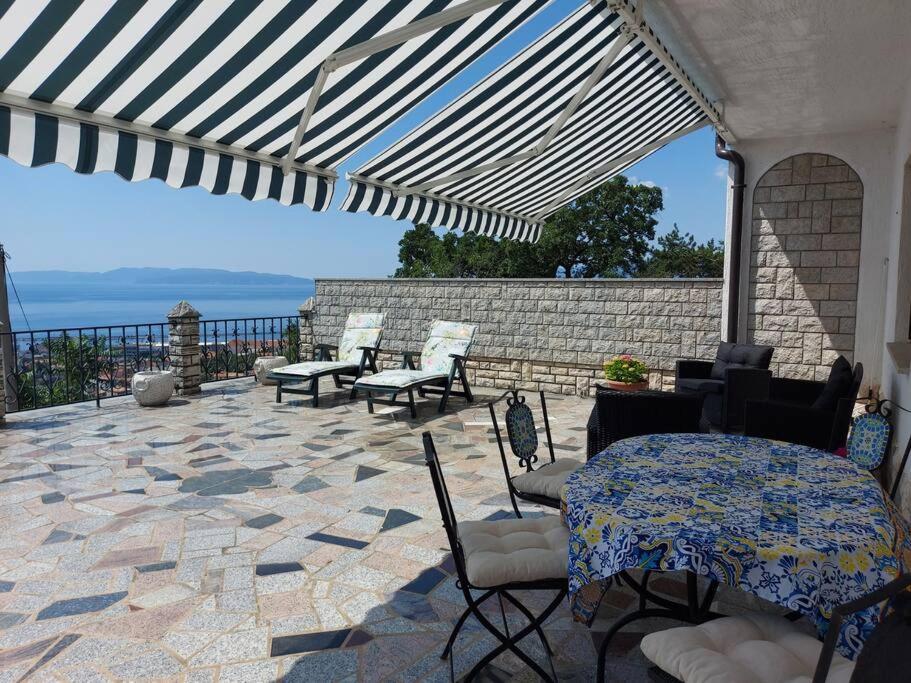 Apartment Mediterranean Garden Rijeka Exteriör bild