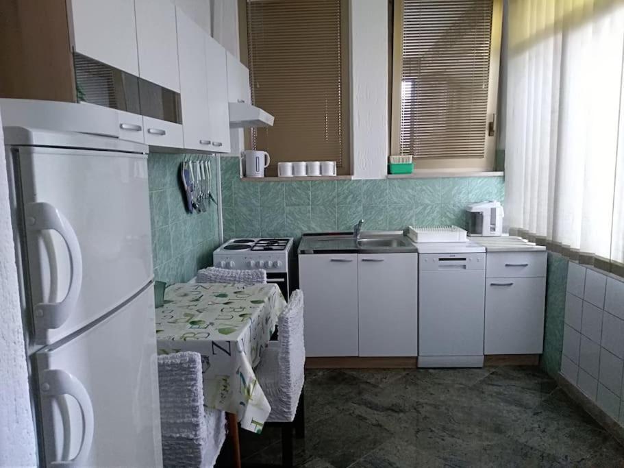 Apartment Mediterranean Garden Rijeka Exteriör bild