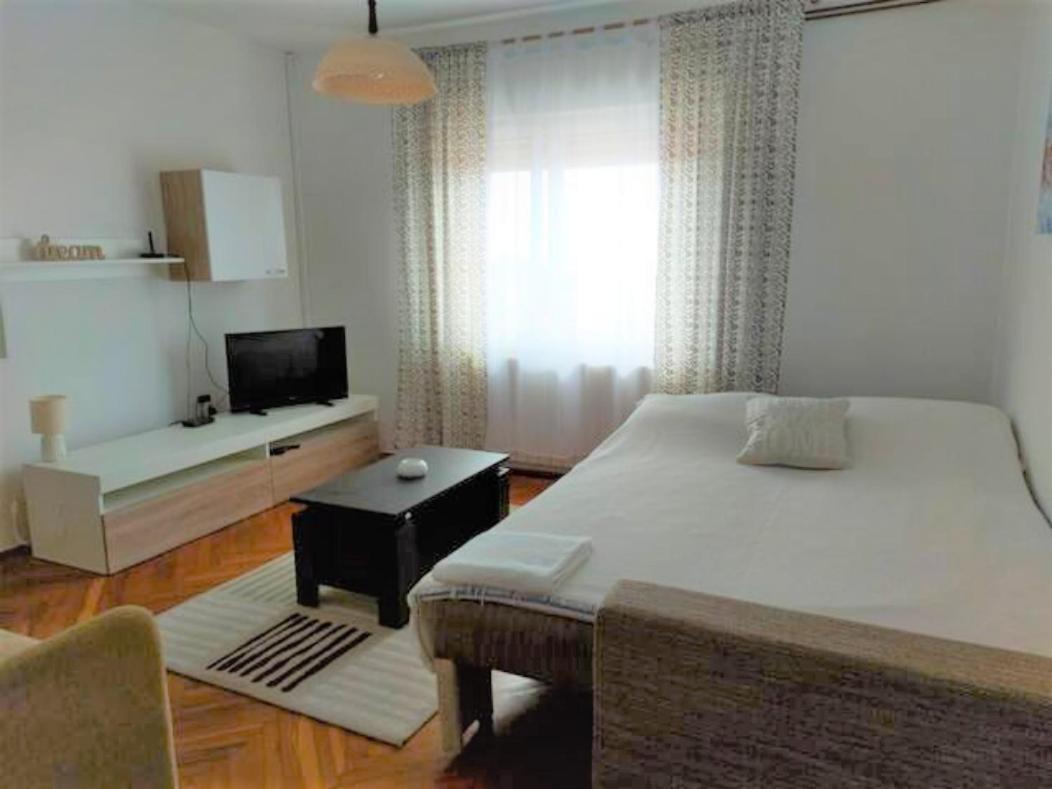 Apartment Mediterranean Garden Rijeka Exteriör bild